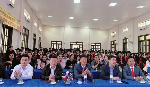 Hội trường lễ khai giảng của Trường Trung cấp nghề Nhân Lực Quốc Tế